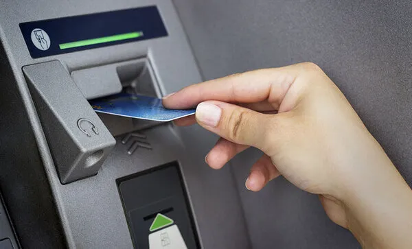 Có thể rút tiền nhanh, tiện lợi tại các cây ATM